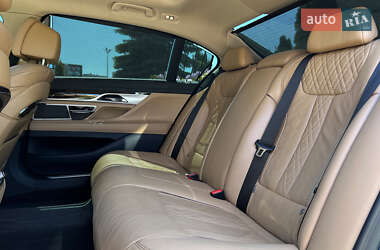 Седан BMW 7 Series 2020 в 