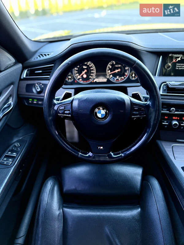 Седан BMW 7 Series 2013 в Луцке