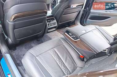Седан BMW 7 Series 2022 в 
