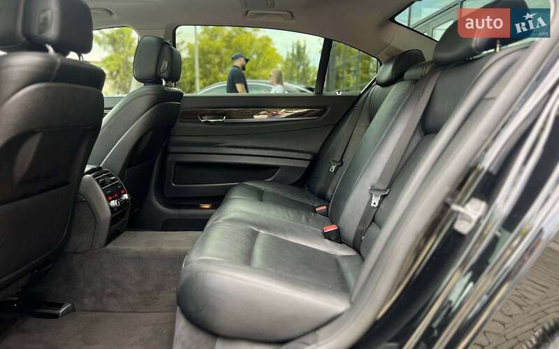 Седан BMW 7 Series 2015 в Ивано-Франковске