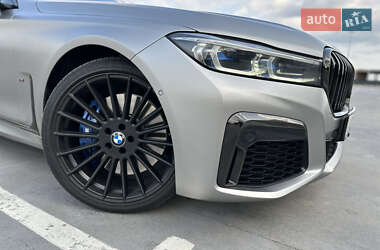Седан BMW 7 Series 2022 в 