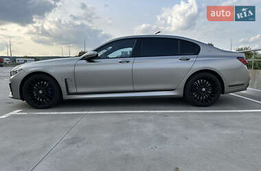 Седан BMW 7 Series 2022 в 