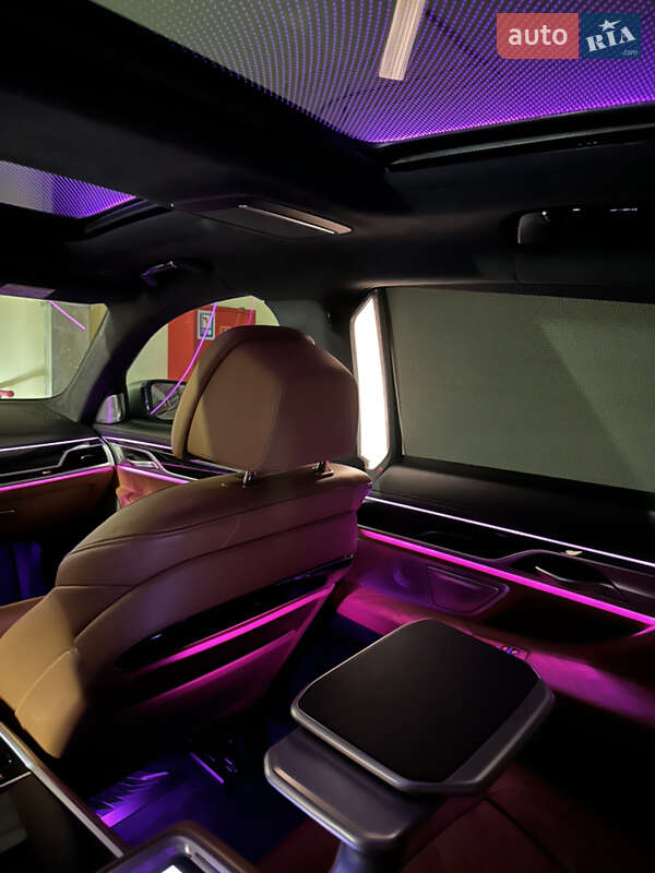 Седан BMW 7 Series 2022 в 