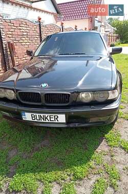 Седан BMW 7 Series 2000 в Хороле