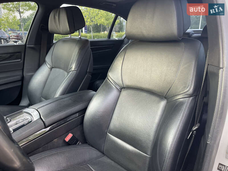 Седан BMW 7 Series 2013 в Києві