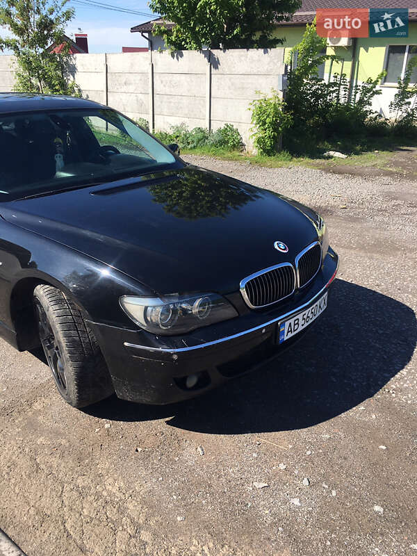 Седан BMW 7 Series 2004 в Виннице