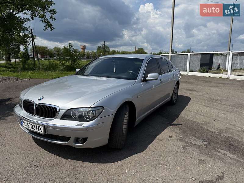 Седан BMW 7 Series 2007 в Самборі