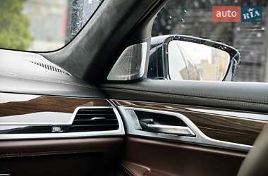 Седан BMW 7 Series 2018 в 