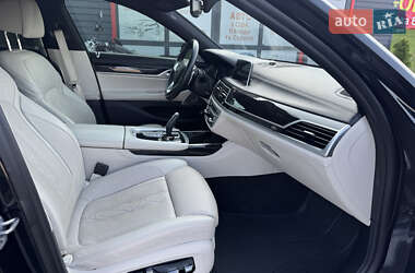 Седан BMW 7 Series 2018 в 
