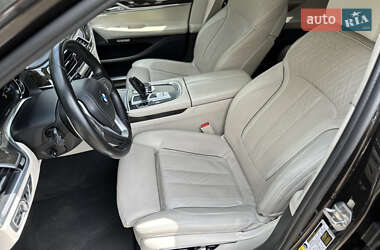 Седан BMW 7 Series 2016 в 