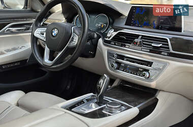 Седан BMW 7 Series 2016 в 