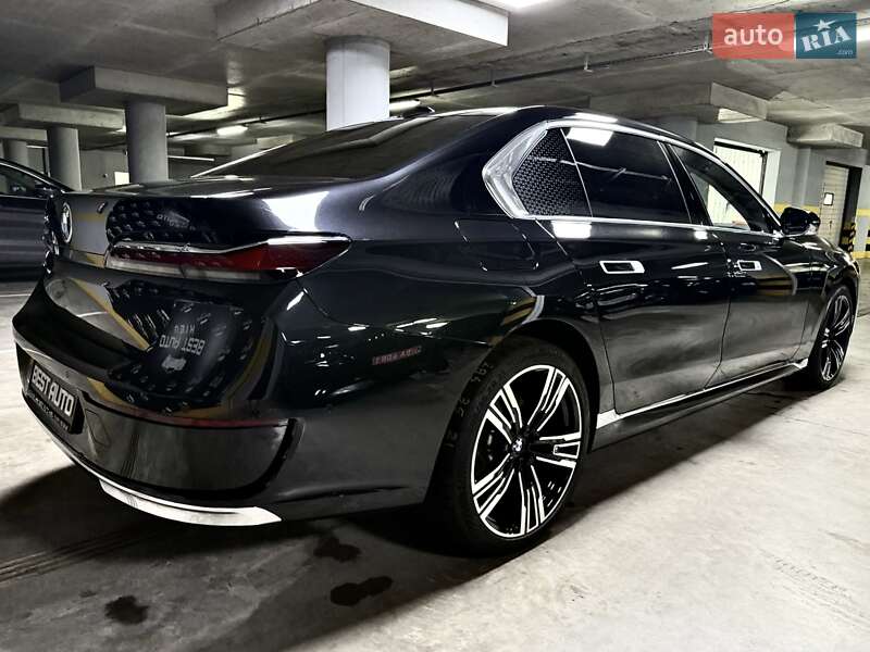 Седан BMW 7 Series 2023 в Киеве