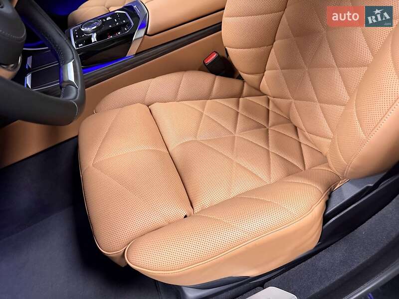 Седан BMW 7 Series 2023 в Киеве