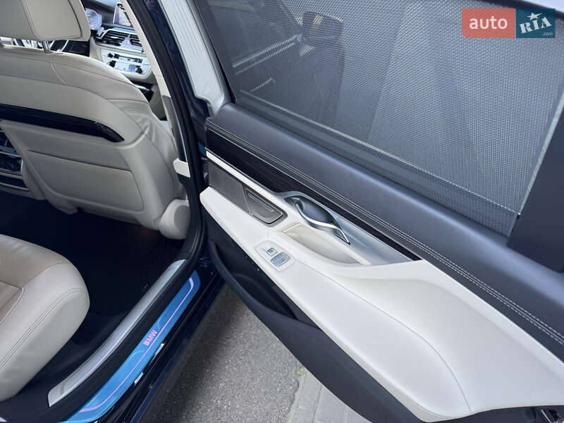 Седан BMW 7 Series 2019 в Киеве