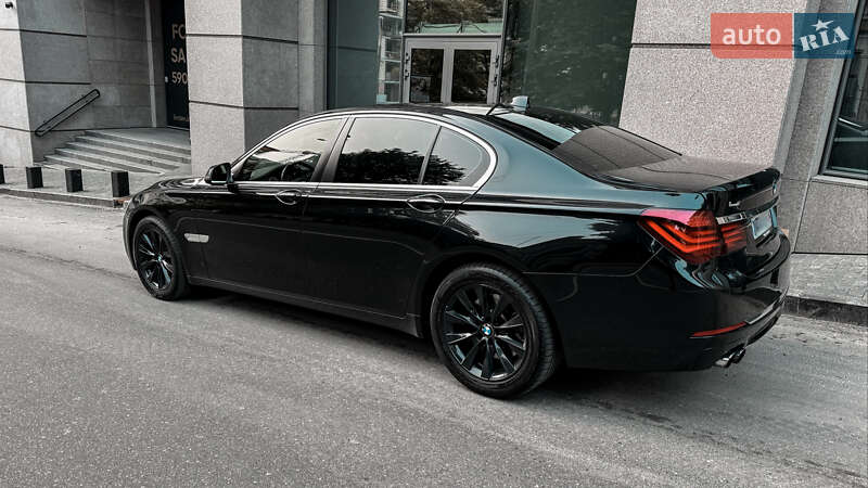 Седан BMW 7 Series 2014 в Николаеве