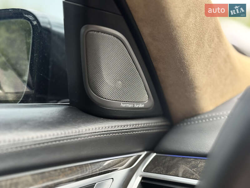 Седан BMW 7 Series 2016 в Киеве