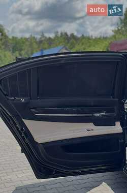 Седан BMW 7 Series 2010 в  фото 16 Седан BMW 7 Series 2010 в