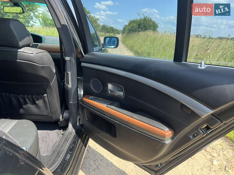 Седан BMW 7 Series 2008 в Львові