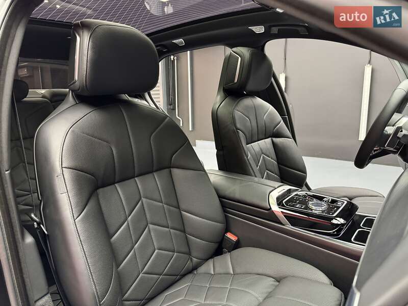 Седан BMW 7 Series 2022 в Києві