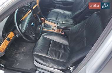 Седан BMW 7 Series 1999 в 