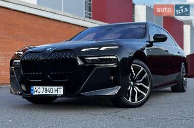 Седан BMW 7 Series 2023 в 