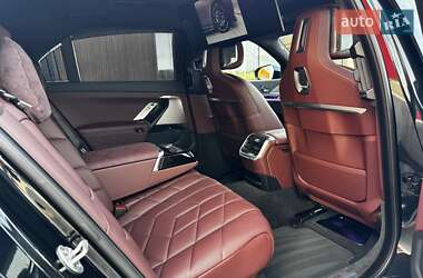 Седан BMW 7 Series 2023 в 