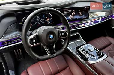 Седан BMW 7 Series 2023 в 