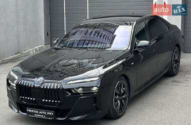 Седан BMW 7 Series 2022 в 