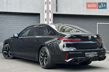 Седан BMW 7 Series 2022 в 