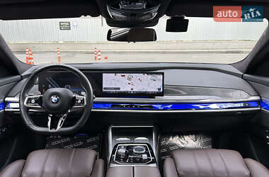 Седан BMW 7 Series 2022 в 