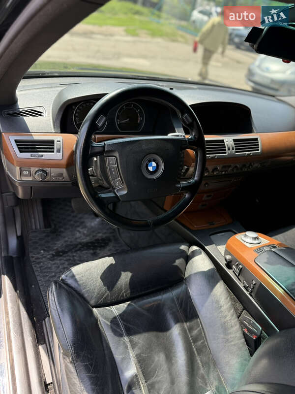 Седан BMW 7 Series 2003 в Сумах