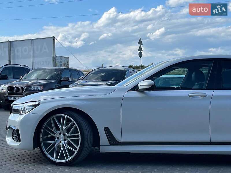 Седан BMW 7 Series 2018 в Львове
