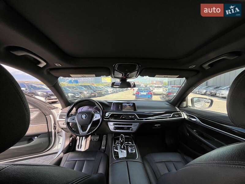 Седан BMW 7 Series 2018 в Львове