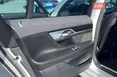 Седан BMW 7 Series 2018 в 