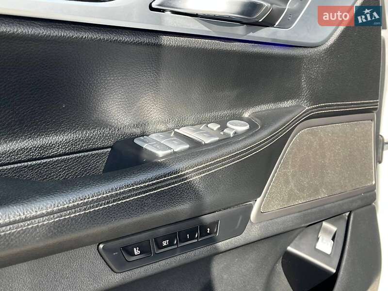 Седан BMW 7 Series 2018 в Львове