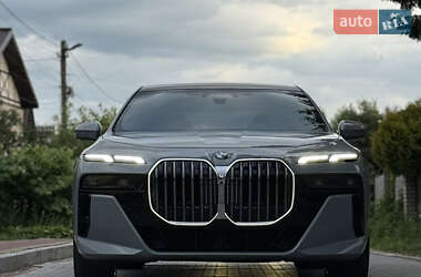 Седан BMW 7 Series 2023 в Львове