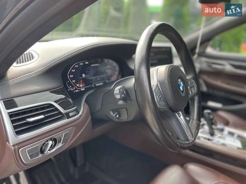 Седан BMW 7 Series 2021 в Кременчуге