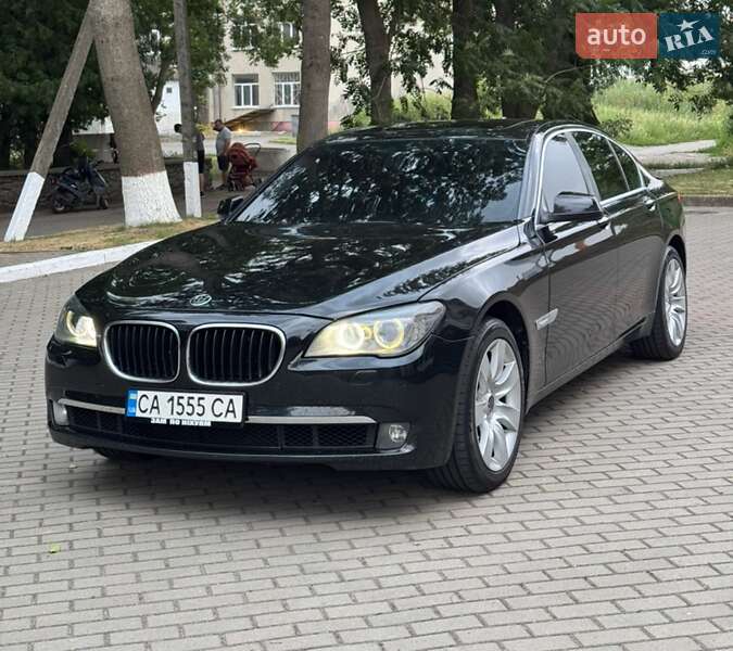 Седан BMW 7 Series 2012 в Шполі