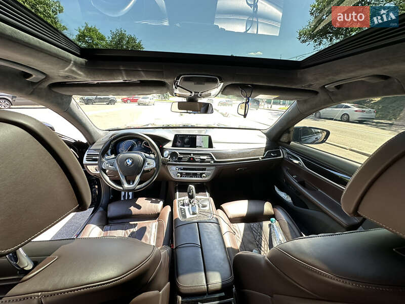 Седан BMW 7 Series 2017 в Києві