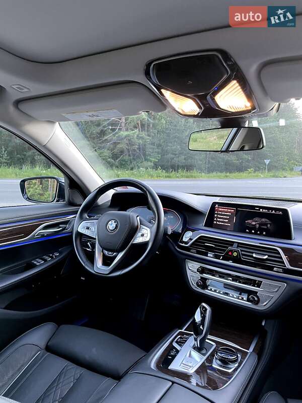 Седан BMW 7 Series 2019 в Нетішині