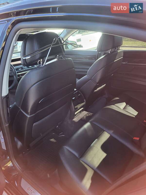 Седан BMW 7 Series 2010 в Хмельницком