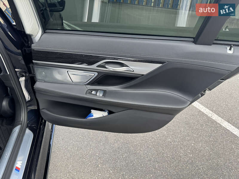 Седан BMW 7 Series 2019 в Киеве фото 17 Седан BMW 7 Series 2019 в Киеве