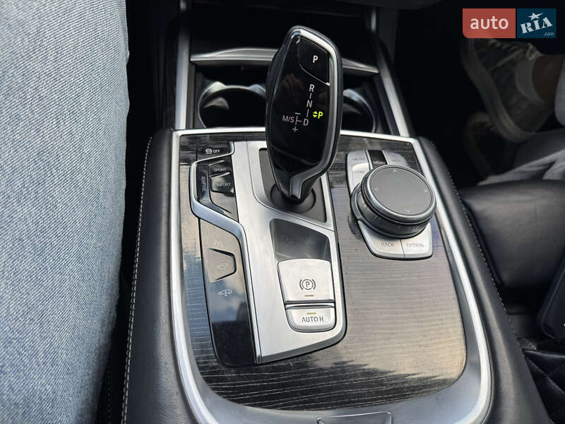 Седан BMW 7 Series 2019 в Киеве фото 31 Седан BMW 7 Series 2019 в Киеве