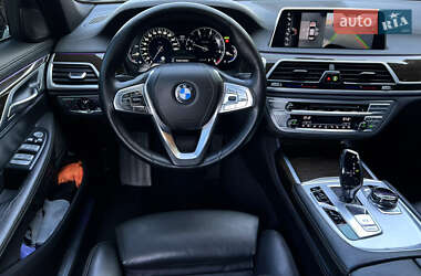 Седан BMW 7 Series 2017 в 