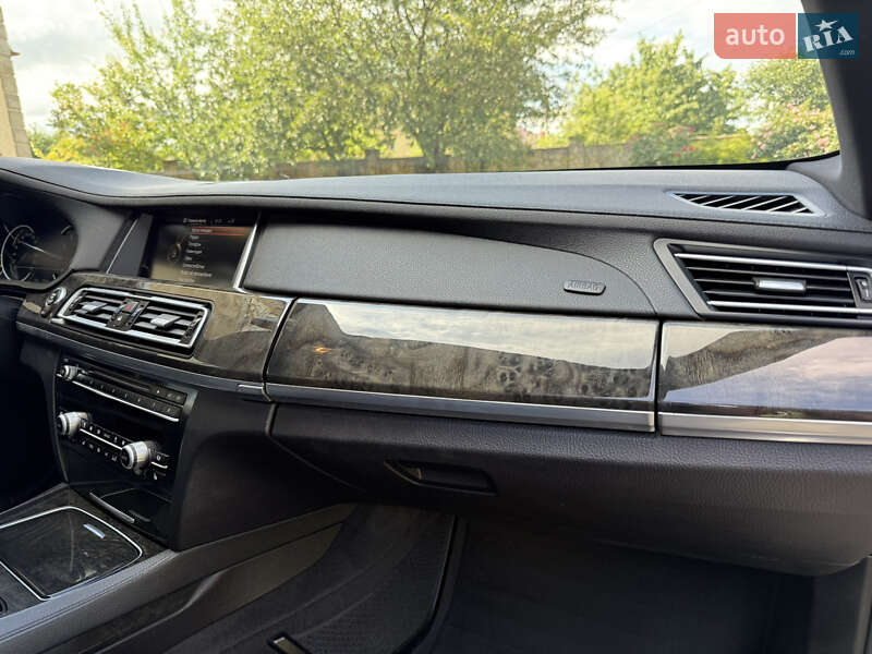Седан BMW 7 Series 2014 в Тернополі
