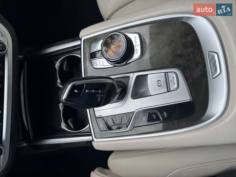 Седан BMW 7 Series 2019 в Ивано-Франковске