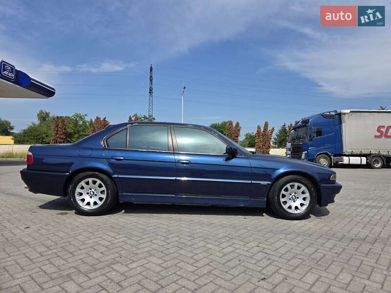 Седан BMW 7 Series 1998 в Мукачевому