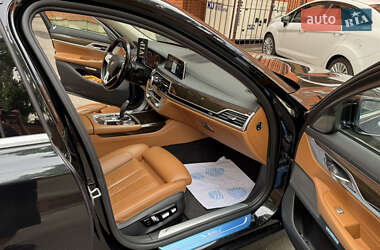Седан BMW 7 Series 2017 в 