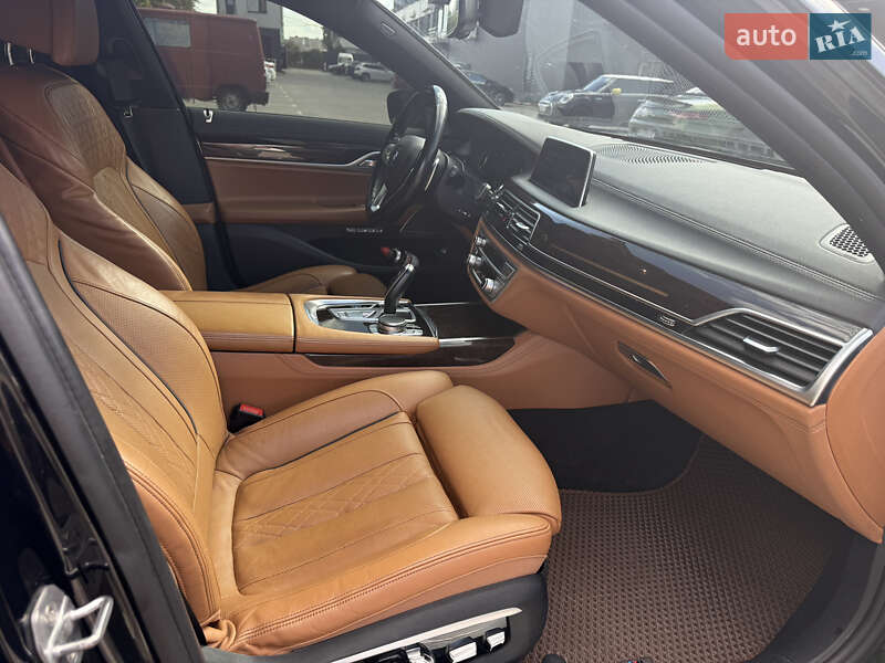 Седан BMW 7 Series 2015 в Хмельницькому