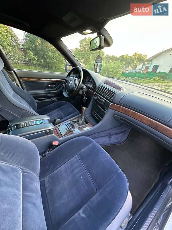 Седан BMW 7 Series 1995 в Теребовле